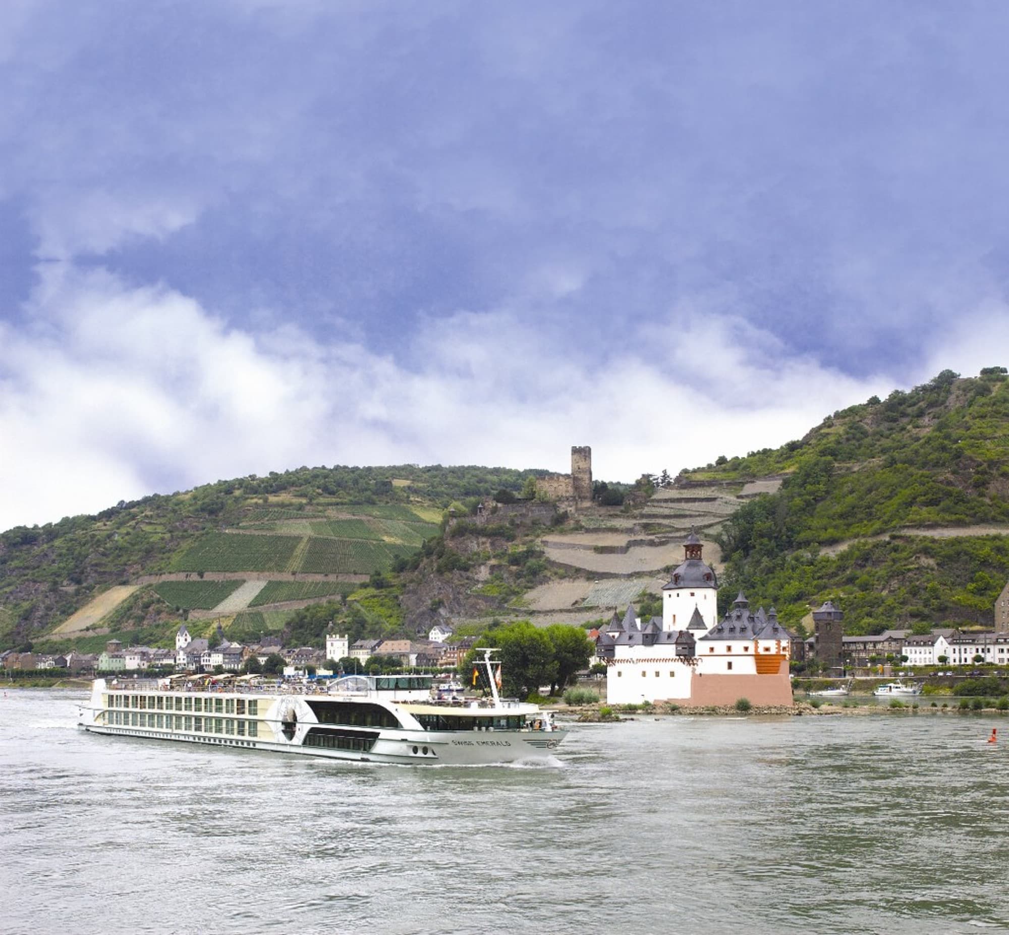 Fixed window stateroom, river at eye level